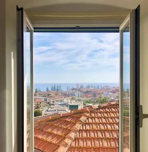 Casa Paz, Centro Storico Vista Mare Appartement Bordighera
